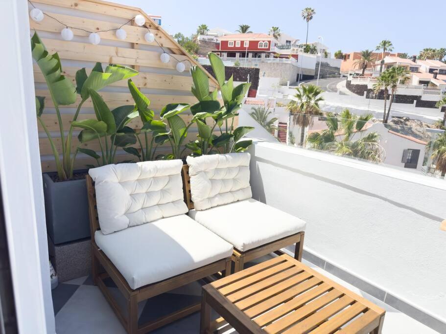 Serenity Ocean View 1br With Pool In Valley Costa Adeje Apartamento