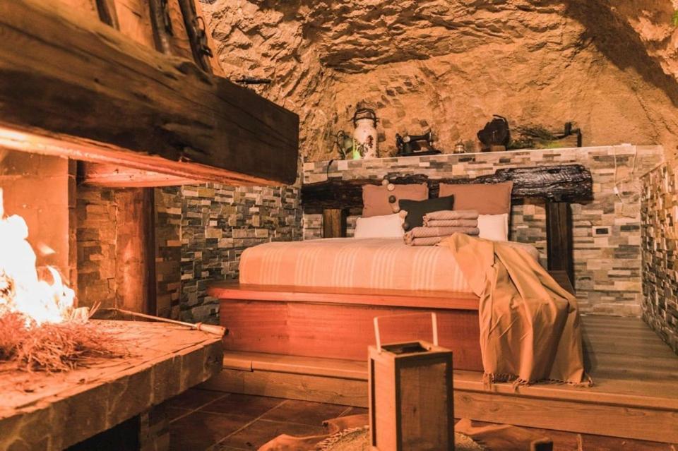 Country house Cueva Almendros *