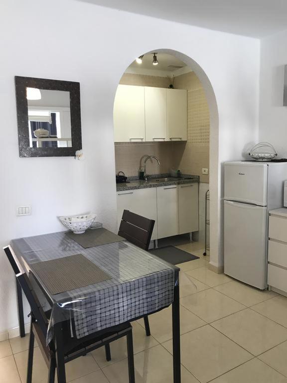 Fantastic Large In Front Of Heated Pool Wifi Apartment Arona (Tenerife)