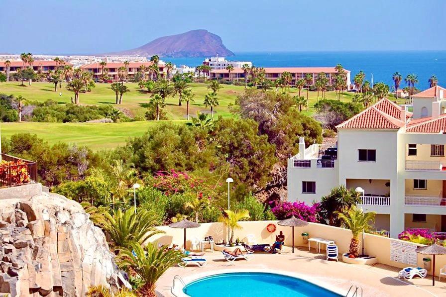 Appartement La Paz. Lovely Overlooking The Golf And Sea