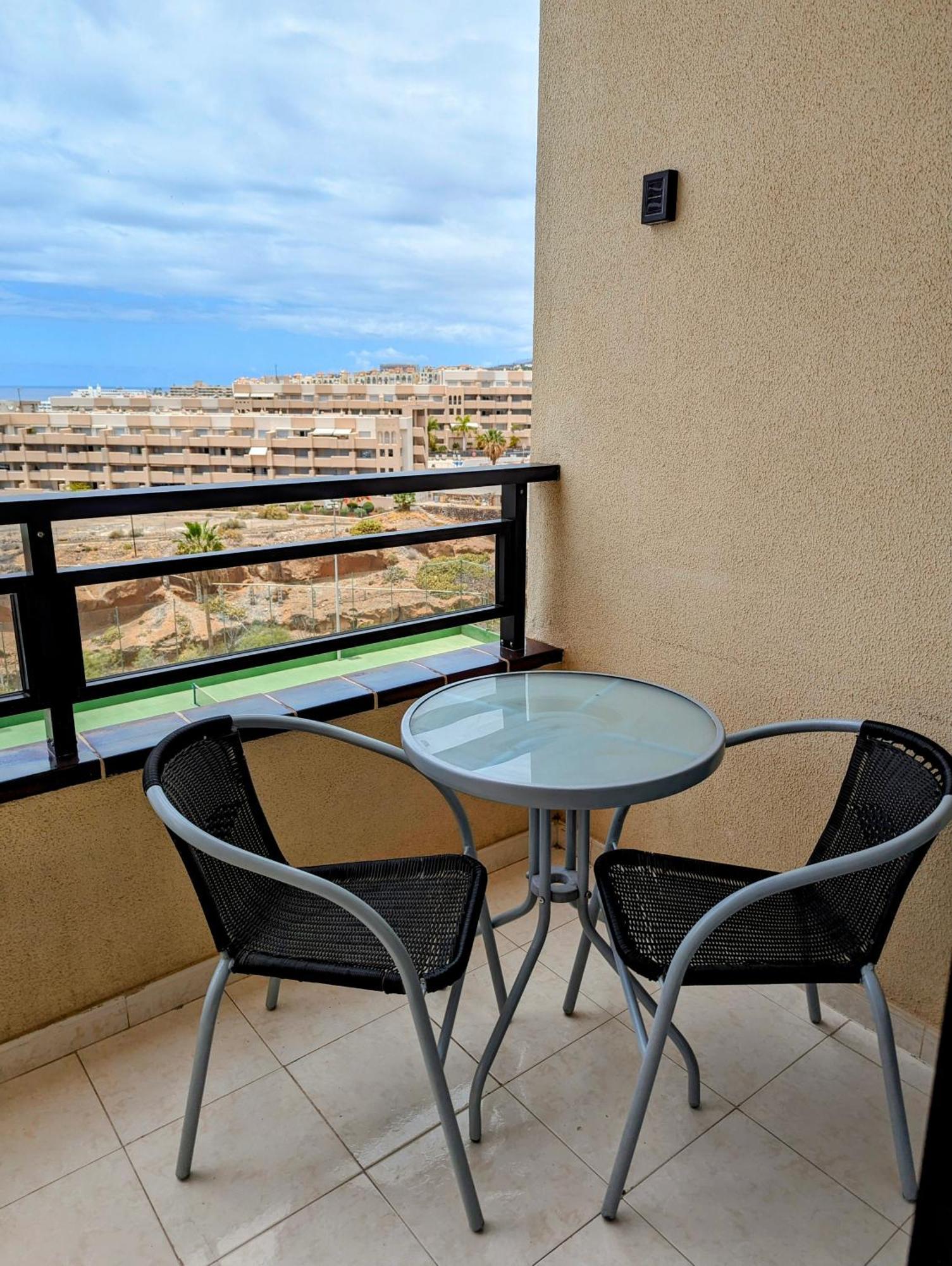 Apartment In Club Paraiso Ocean View, Wi-fi *
