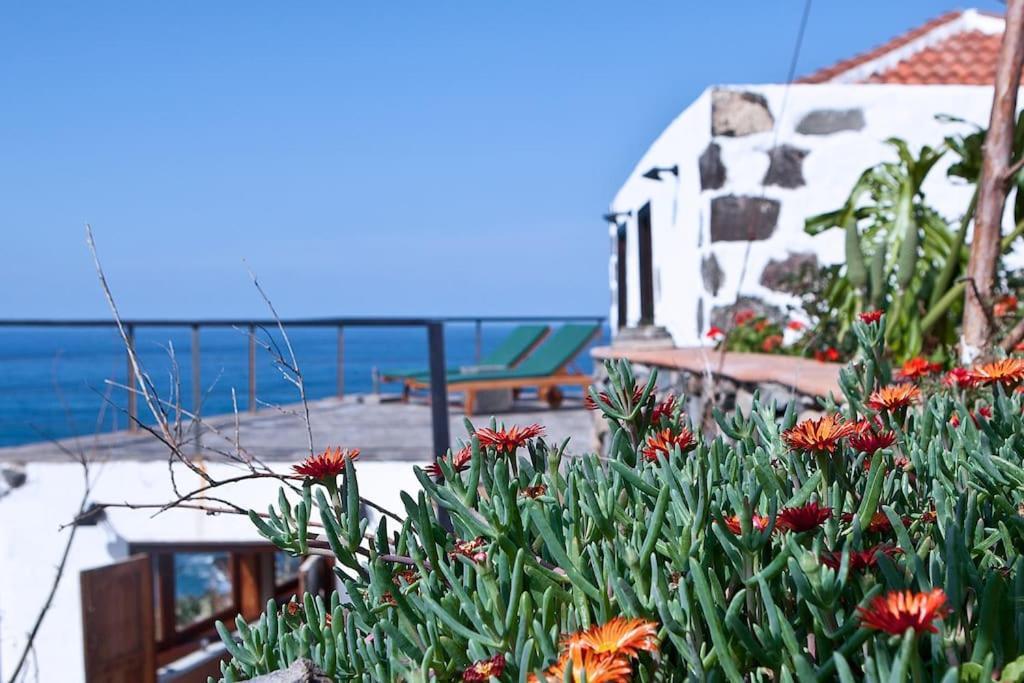 El Faro - Waterfront Holiday home *