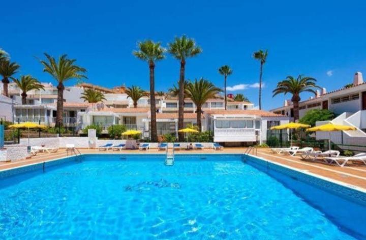 Las Americas Paradero Garden & Swimming Pool