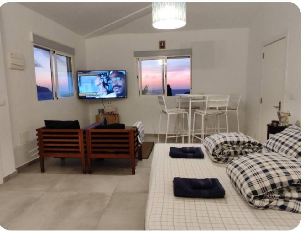 Ocean Front La Maresia Holiday 2 Apartment Taganana