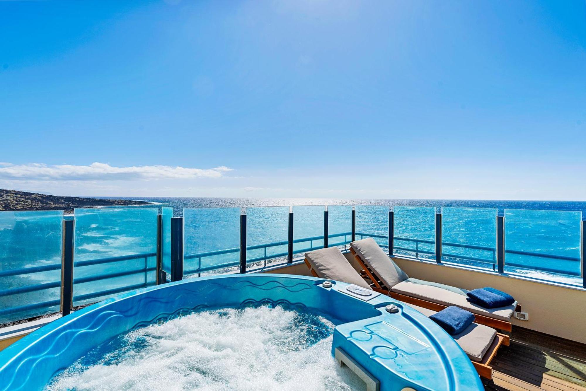 Сasa de vacaciones La Mar Loft With Hot Tub *