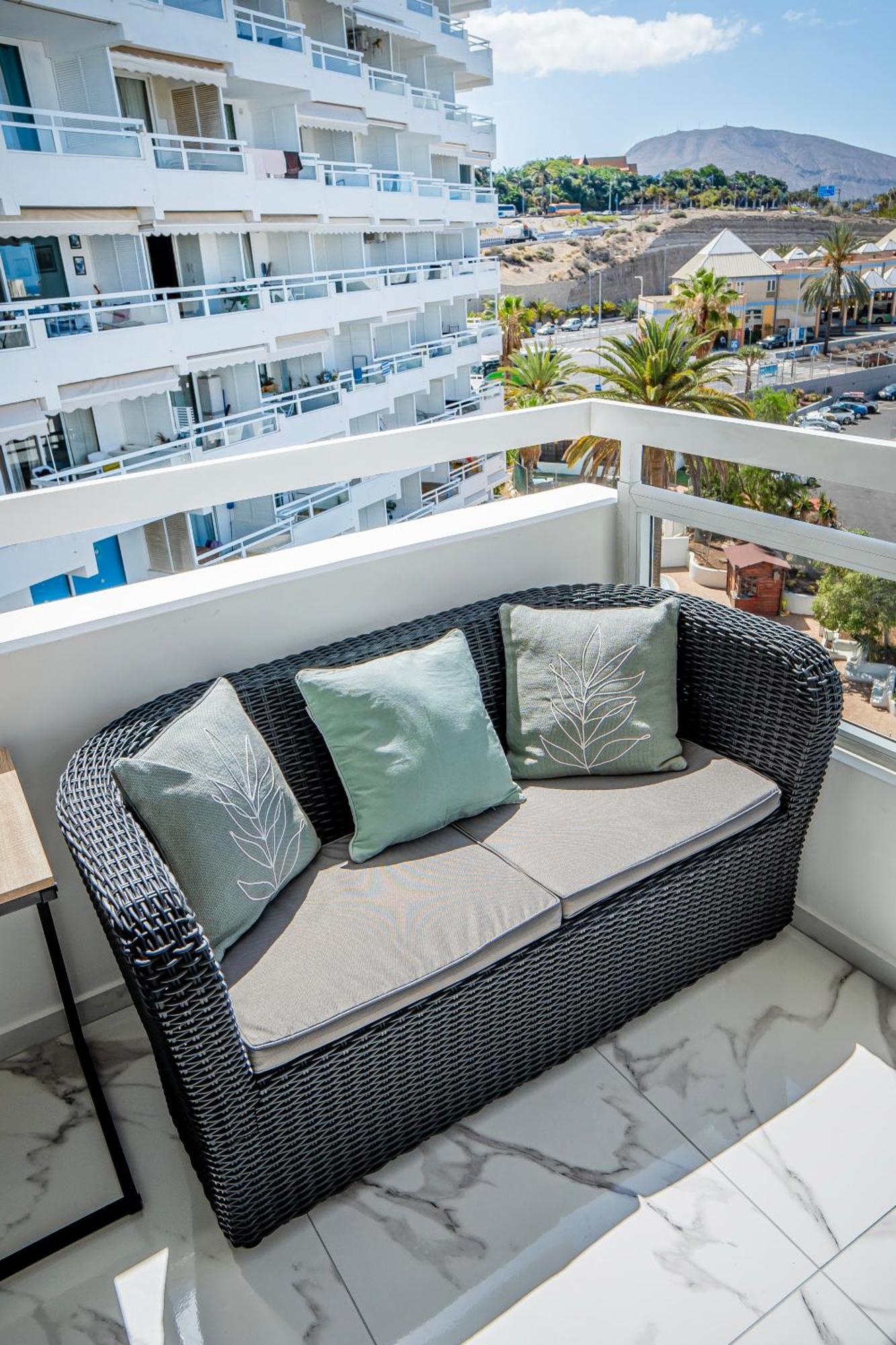Marble Sea View Ponderosa 606