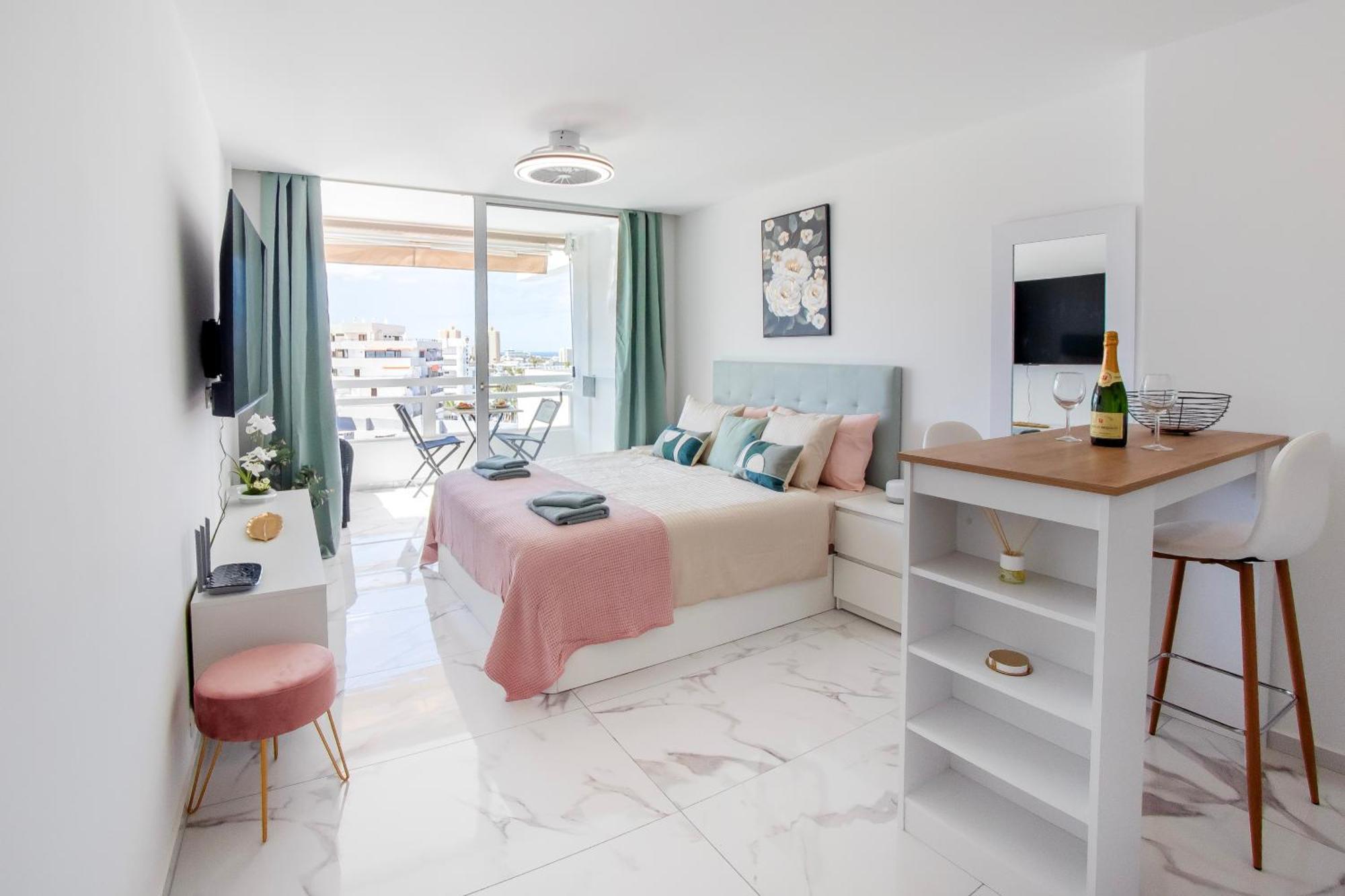 Marble Sea View Ponderosa 606 Apartment