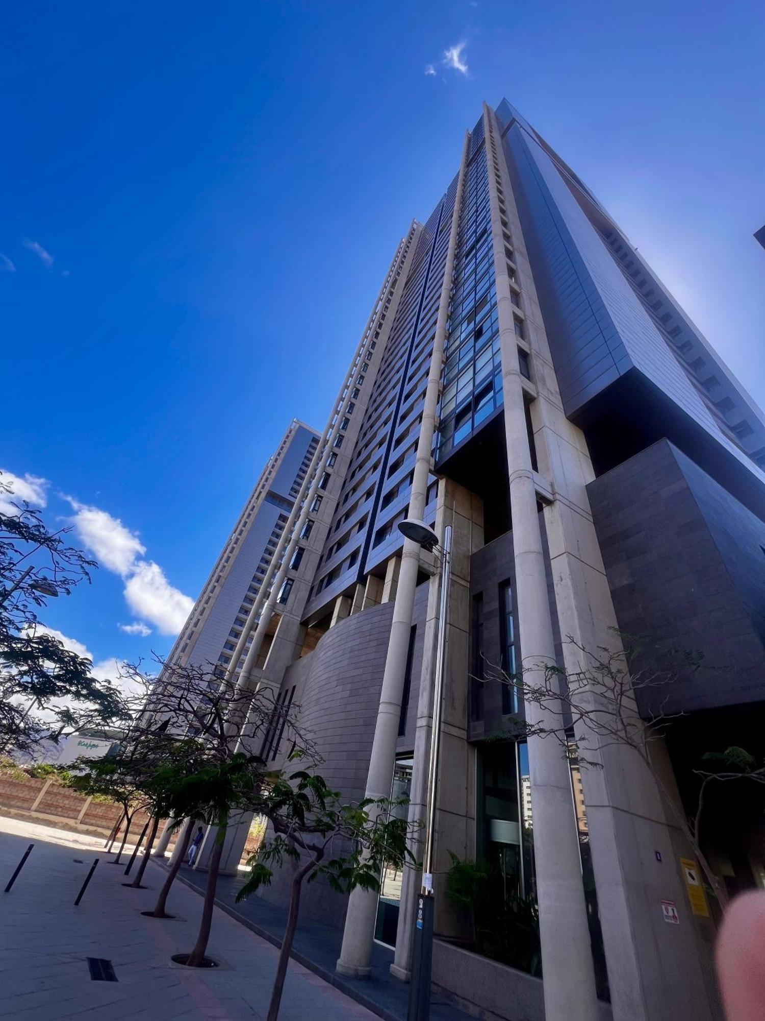 29 Floor. * Santa-Cruz de Ténérife