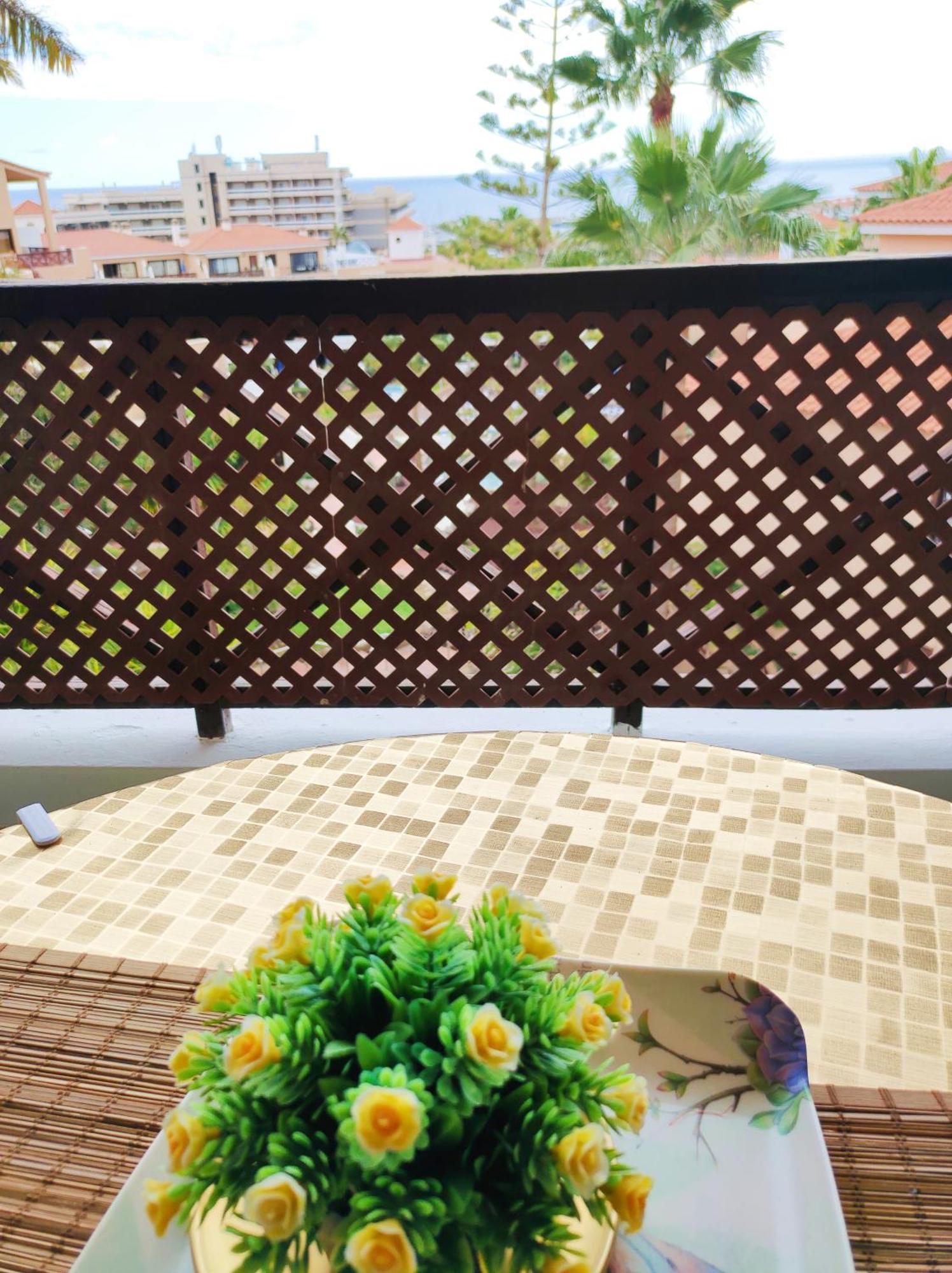 Apartment Lovely Views, Heated Pool, Great Location *