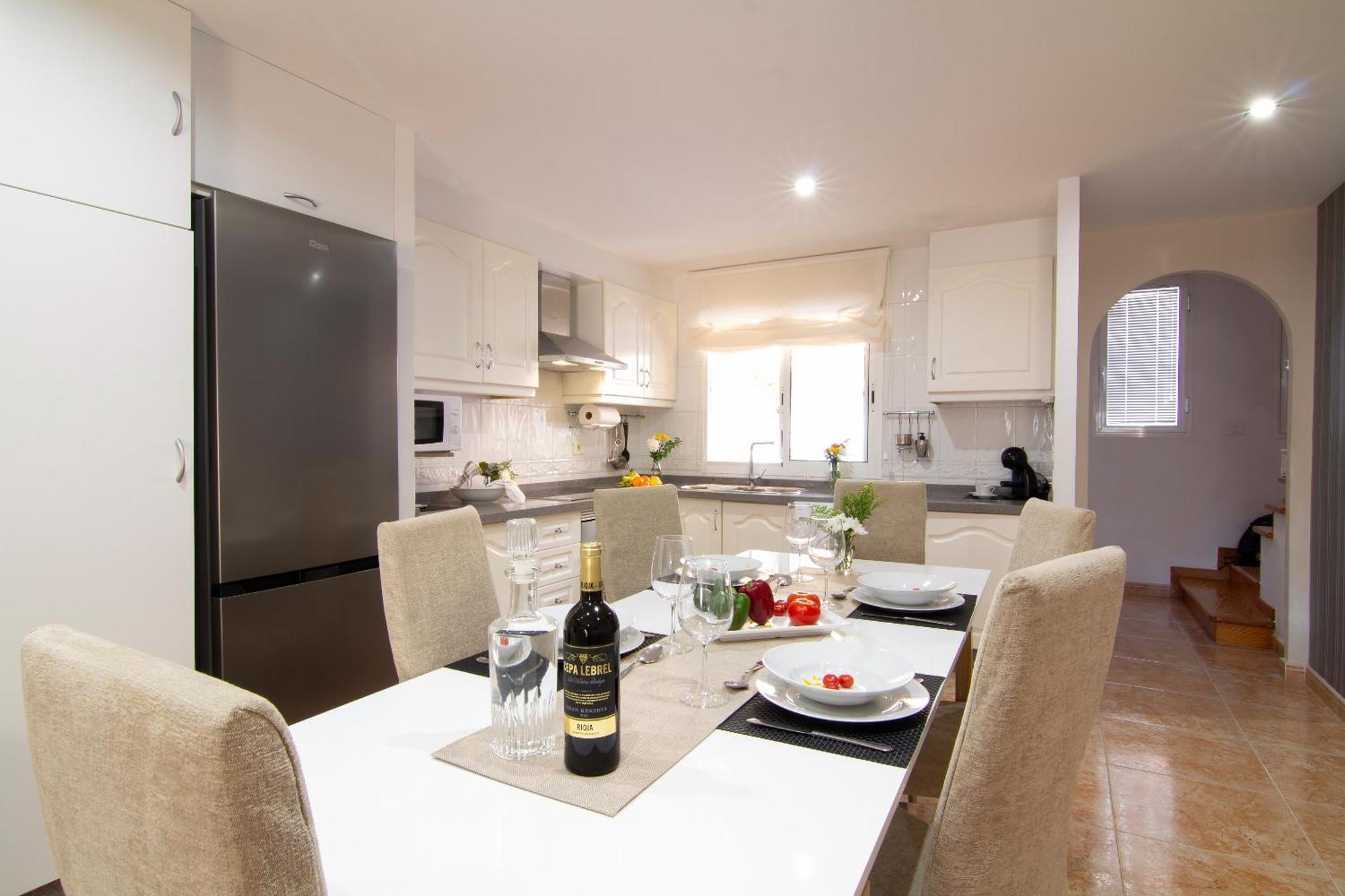 Townhouse With A Sea View In Appartement