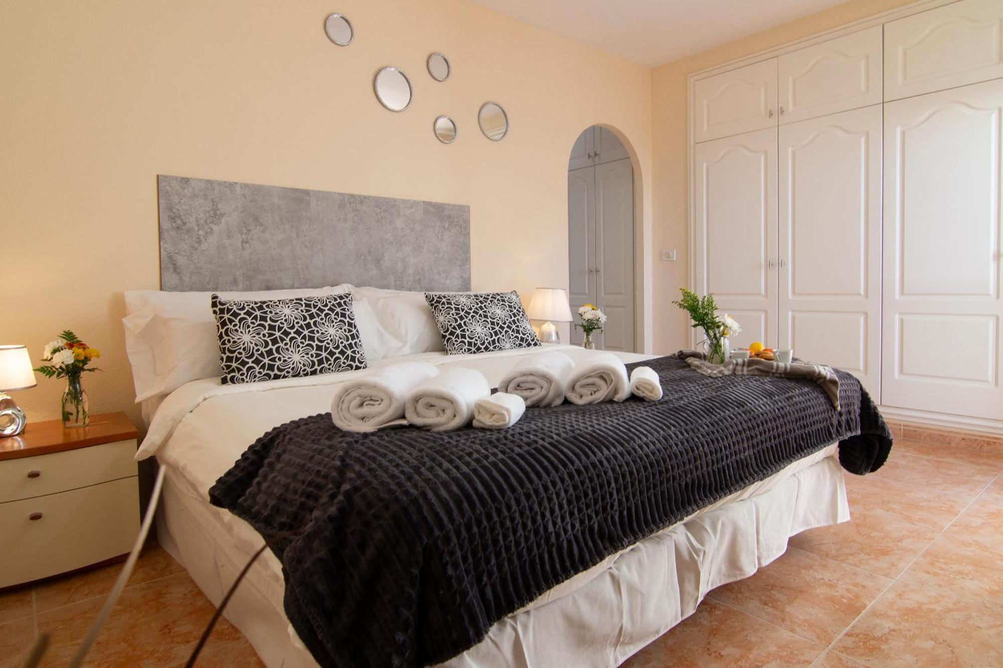 Appartement Townhouse With A Sea View In *