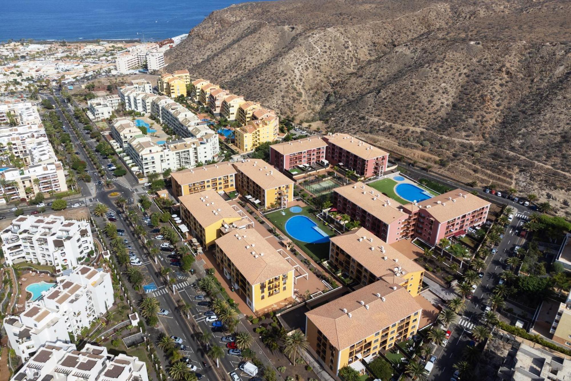 Apartment Home2book Cozy Mocan Pool View, El