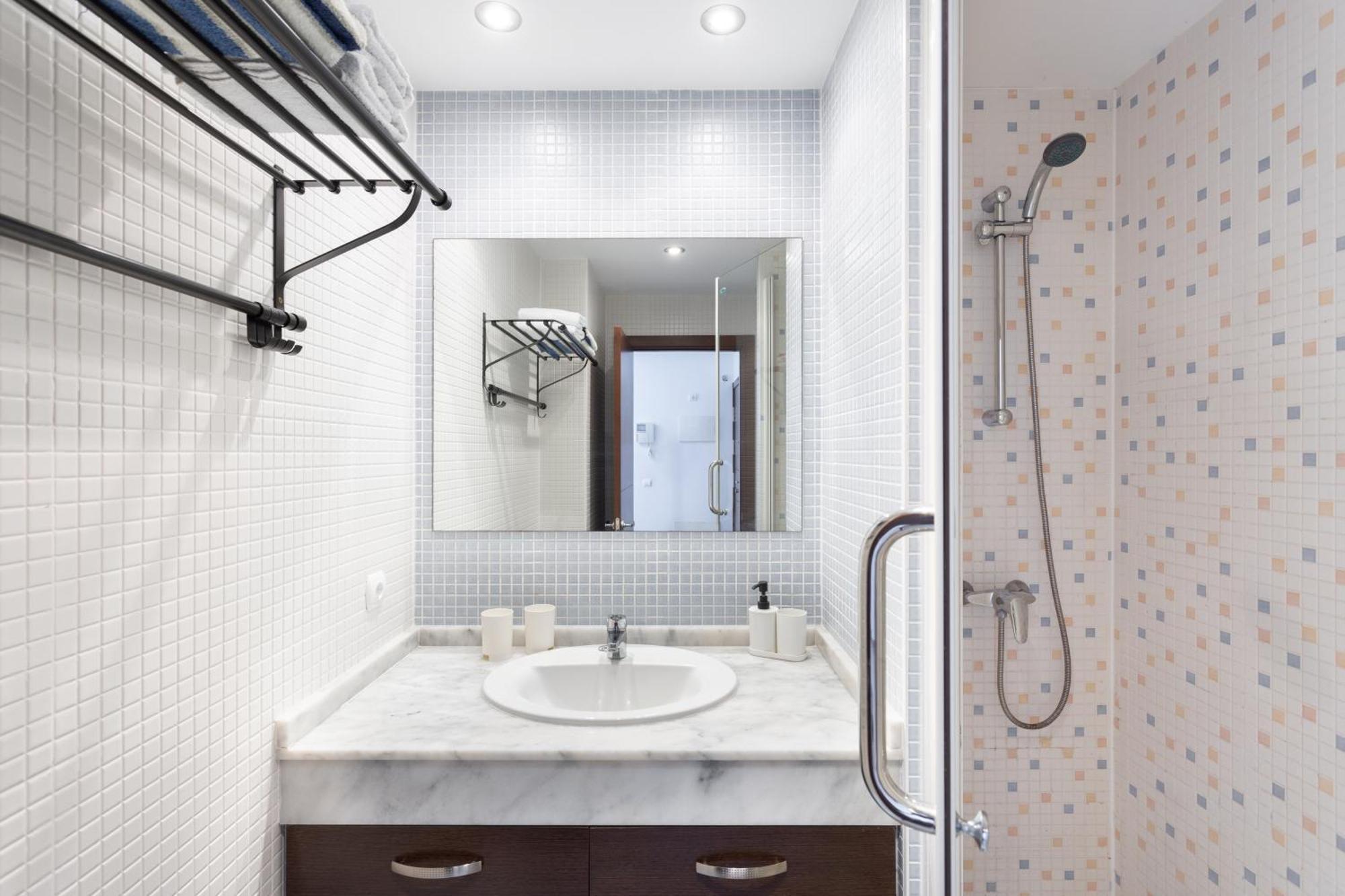 Home2book Cozy Mocan Pool View, El