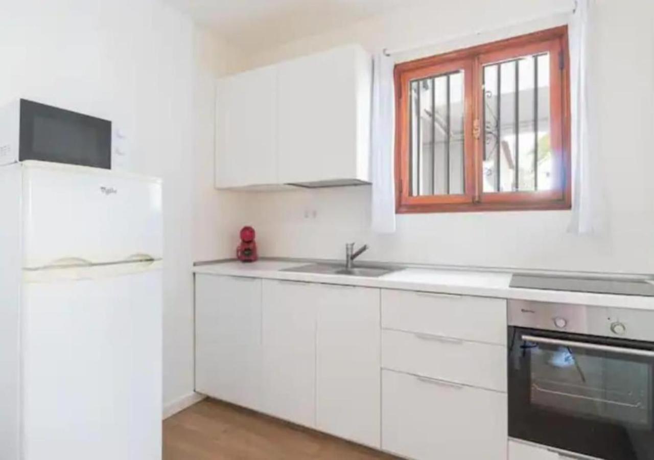 2bedroom 200m From *