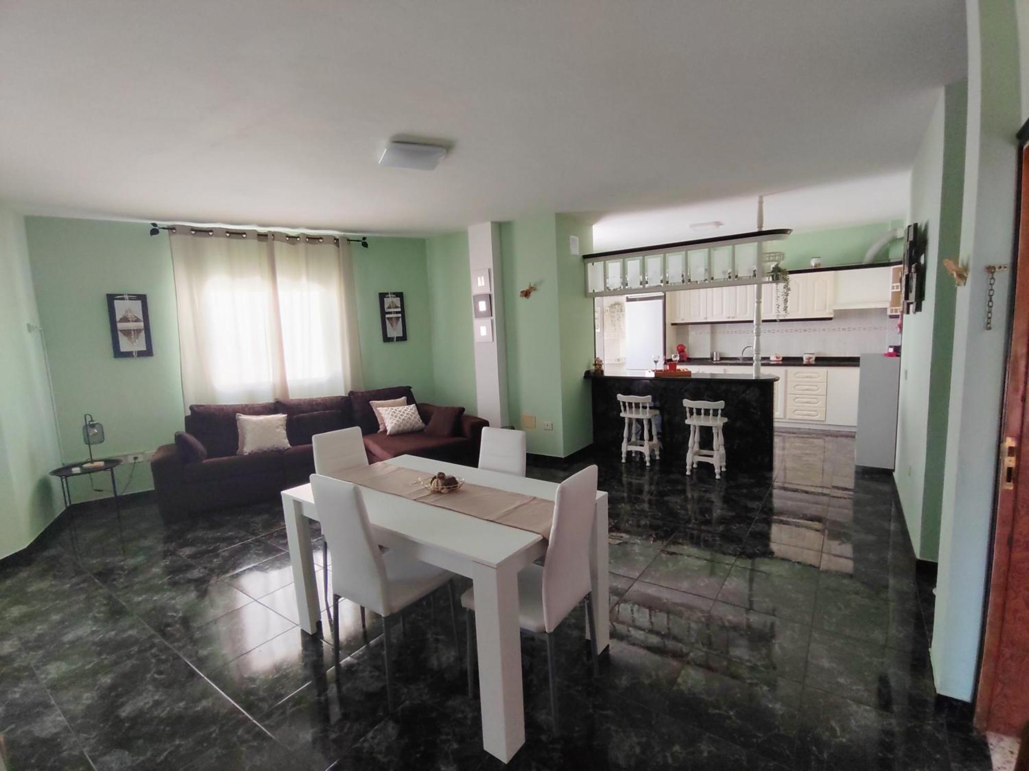 Cheyma 3º: Amplio En Appartement *