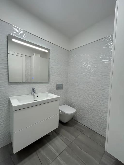 Casa Claudia Radazul Holiday home *