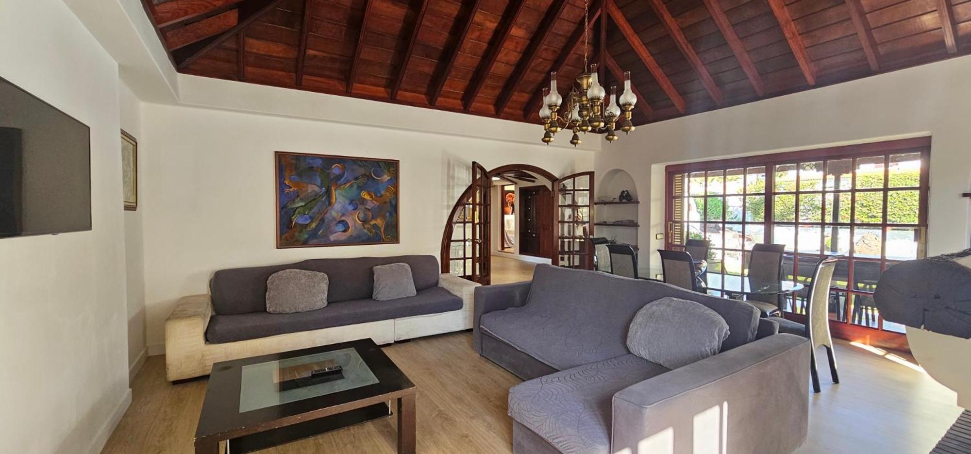 La Paz Villa