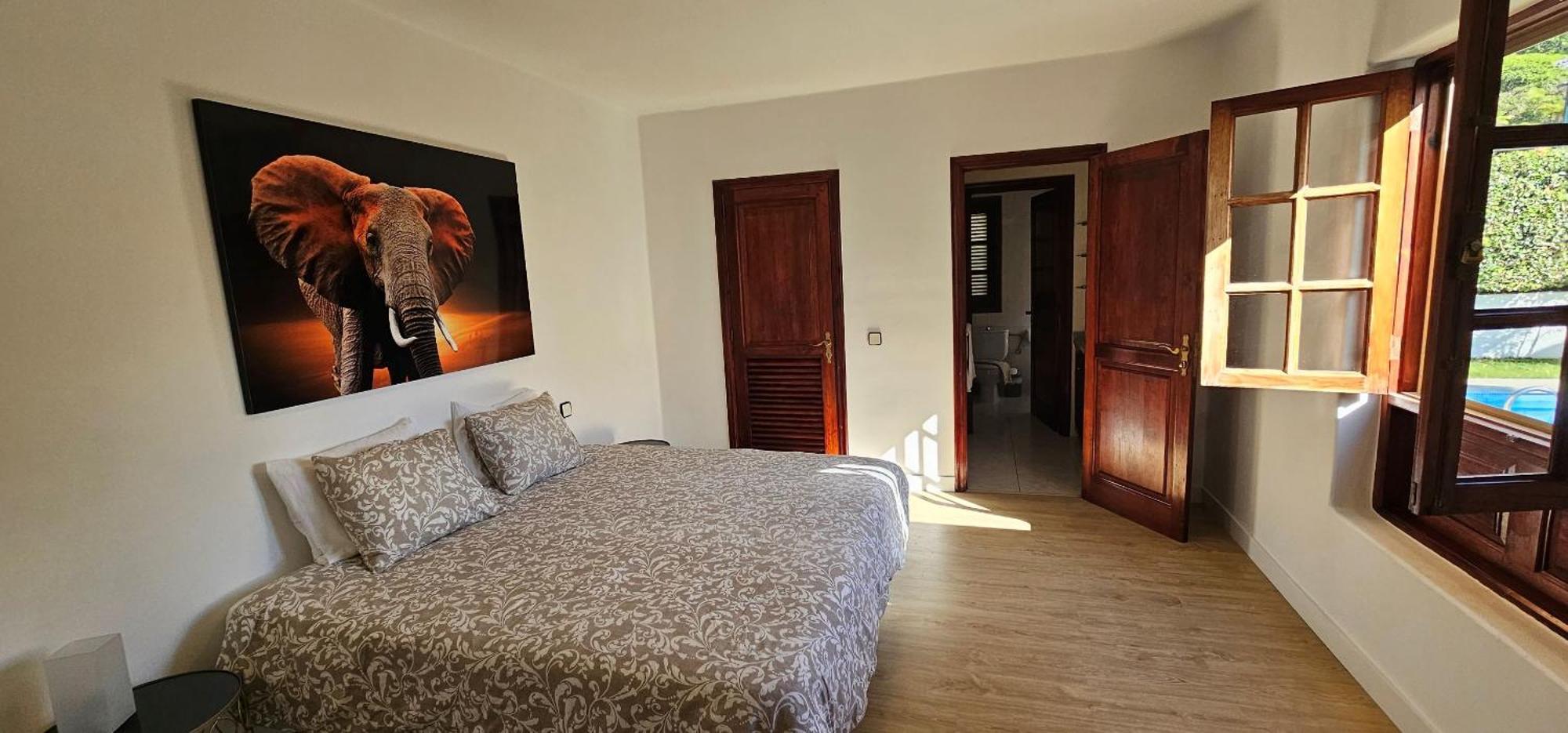 La Paz Villa *
