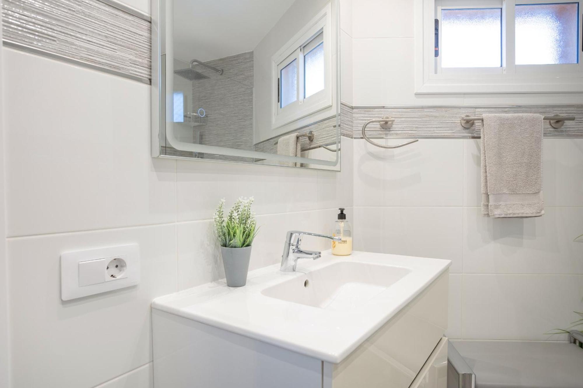 Luxury San Eugenio Ocean And Harbour View *