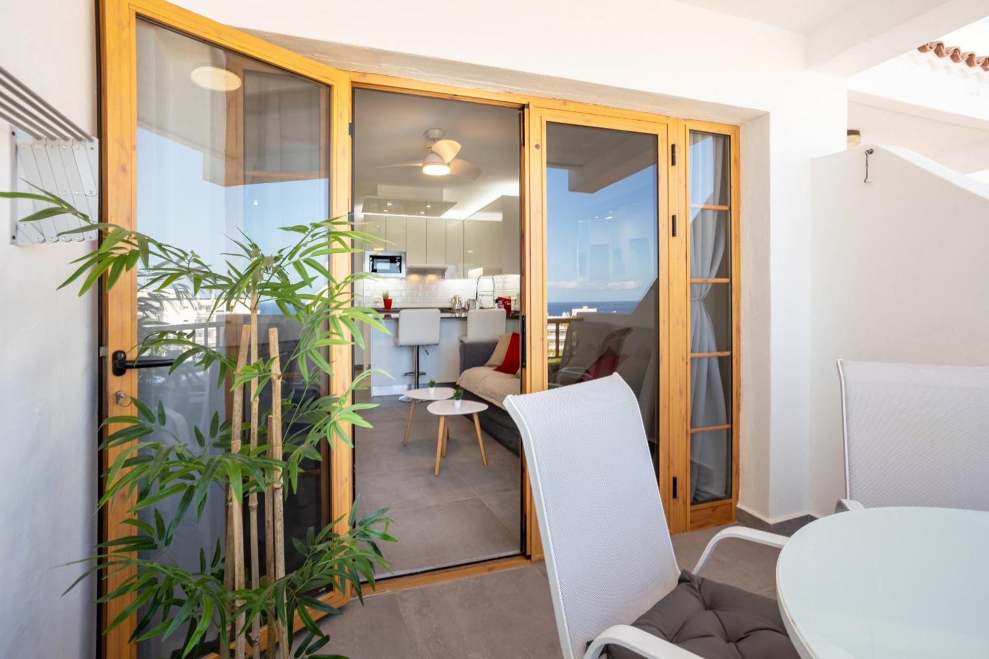 Luxury San Eugenio Ocean And Harbour View Apartment Costa Adeje (Tenerife)
