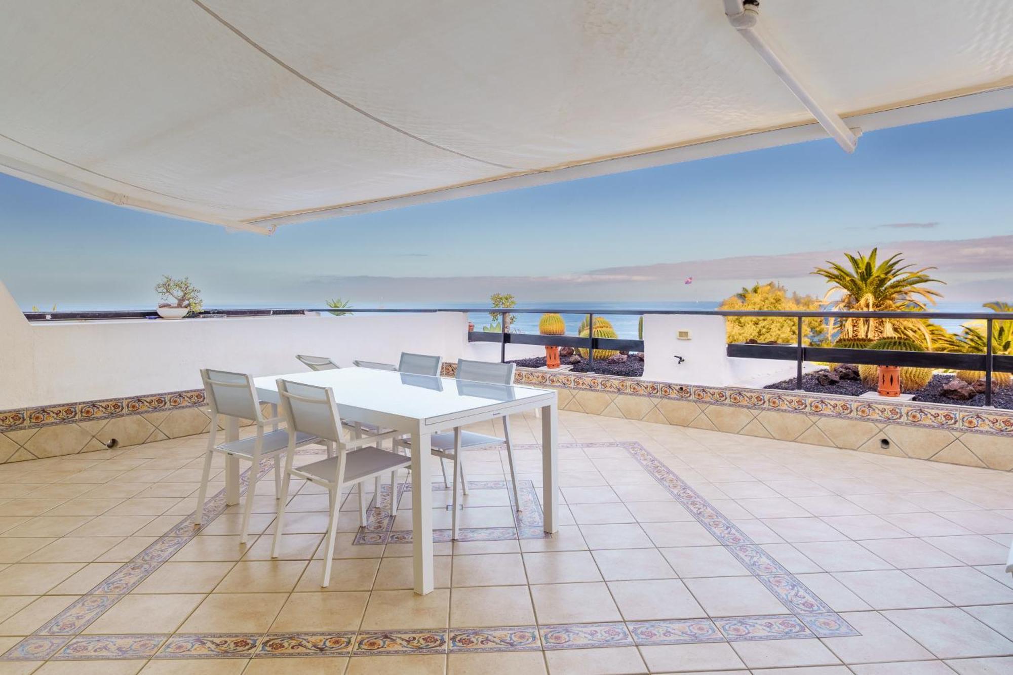 Apartment Exclusive Sea Views Villamar - Big Terrace & Pool *