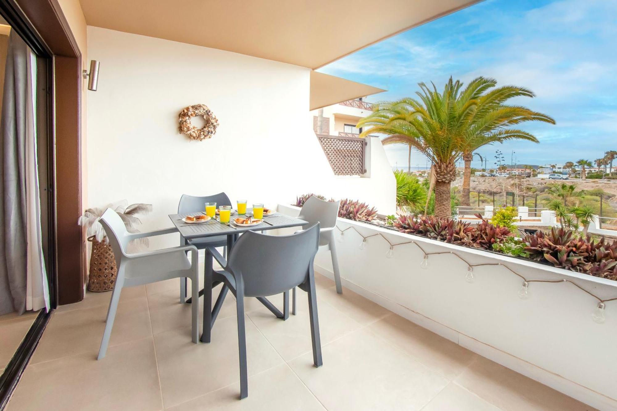 Newly Renovated, Luxurious With A Heated Pool, 259
