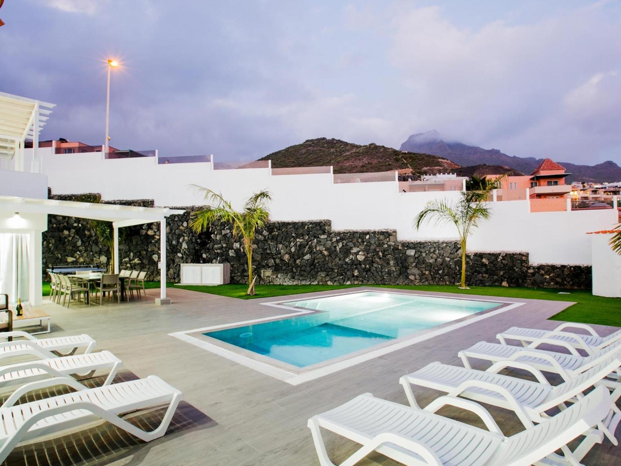 Hébergement de vacances Elite: Your Private Haven Of Prestige Costa Adeje (Tenerife)