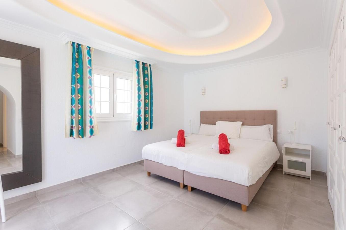 Villa Alamos Park-stunning In Huge Private Grounds *
