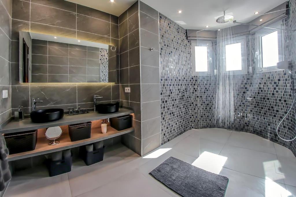 Casa Amore - By Apricus Holidays Villa *