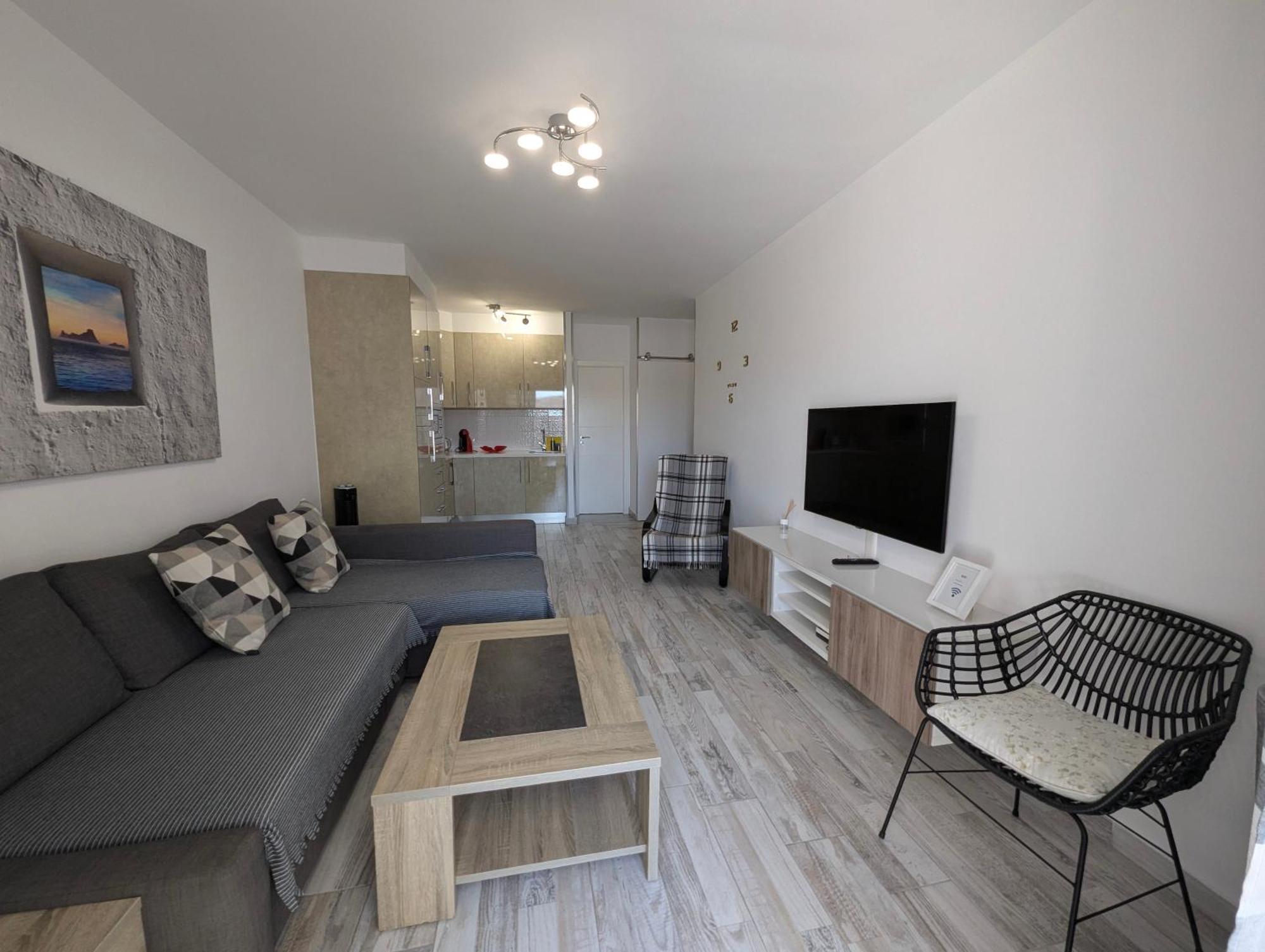 Cozy In Cristianos
