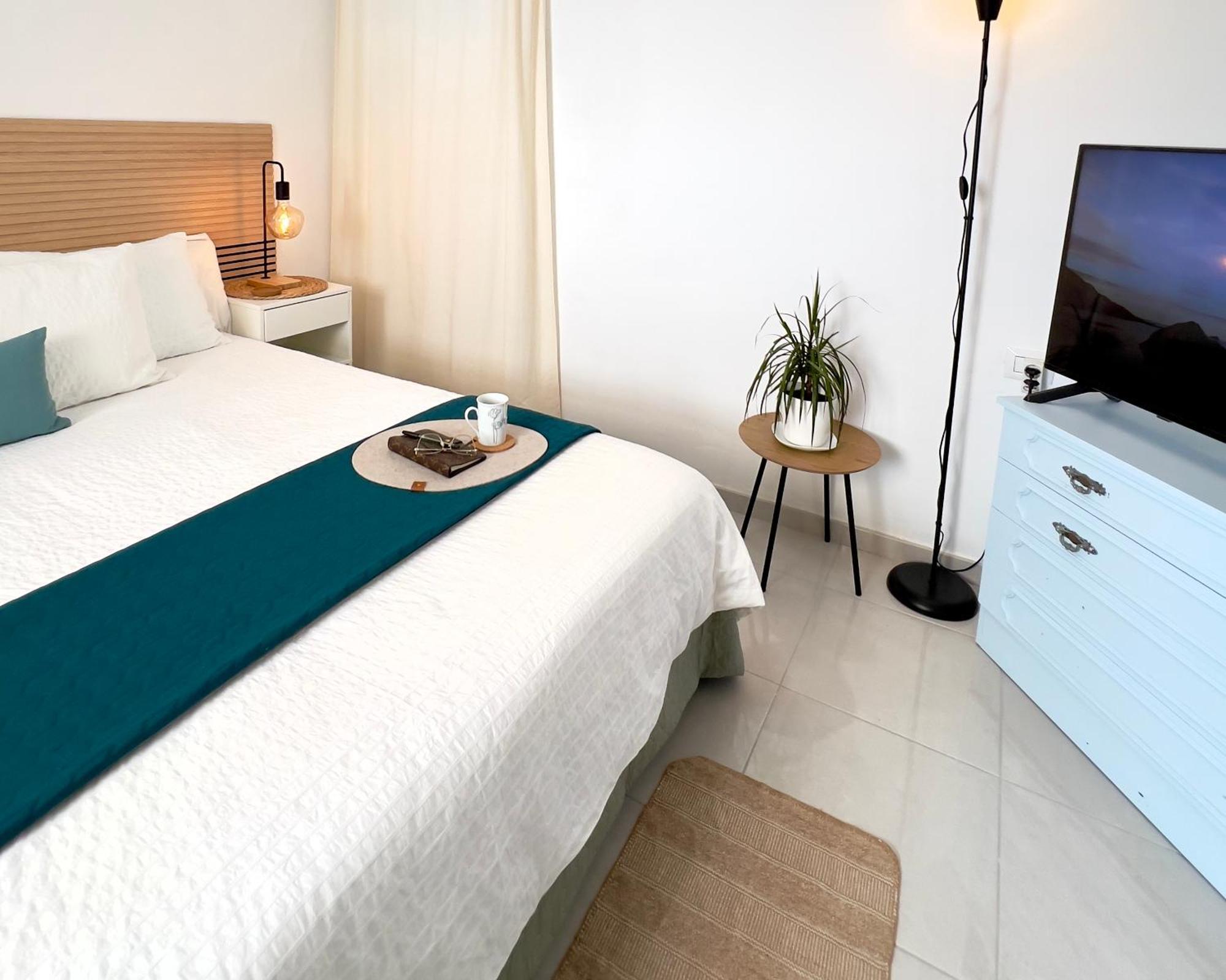 Alcamar Comfortable In The Center Of