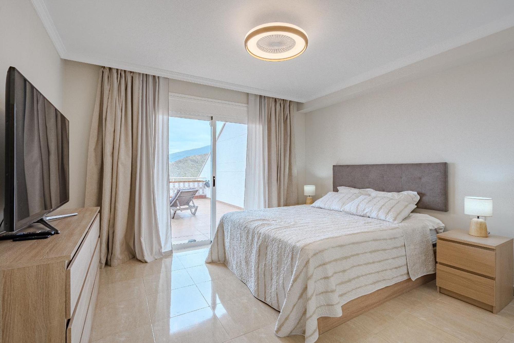 The Sunset - 2 Bedroom Costa Adeje (Tenerife)