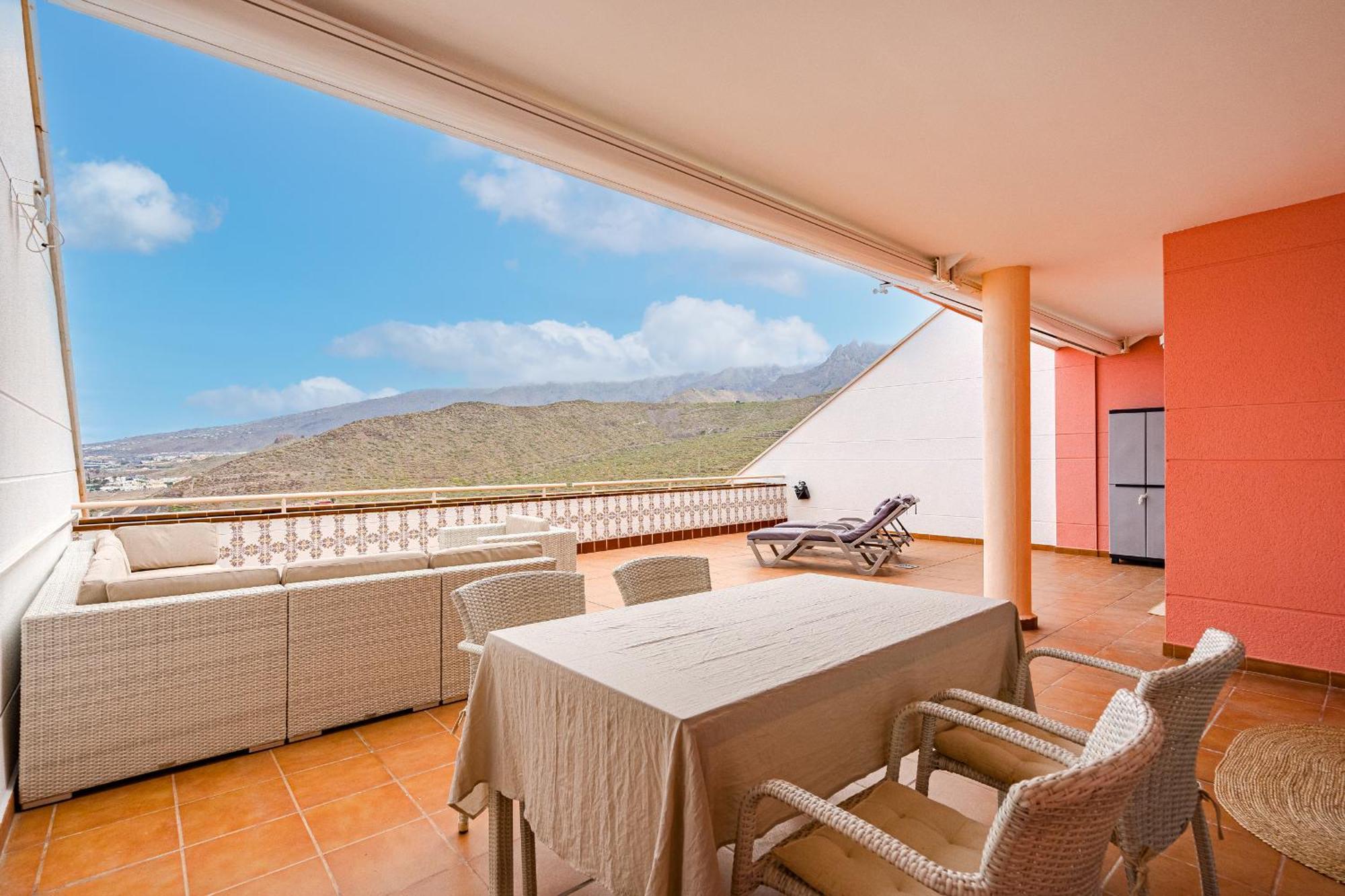 The Sunset - 2 Bedroom Costa Adeje (Tenerife)