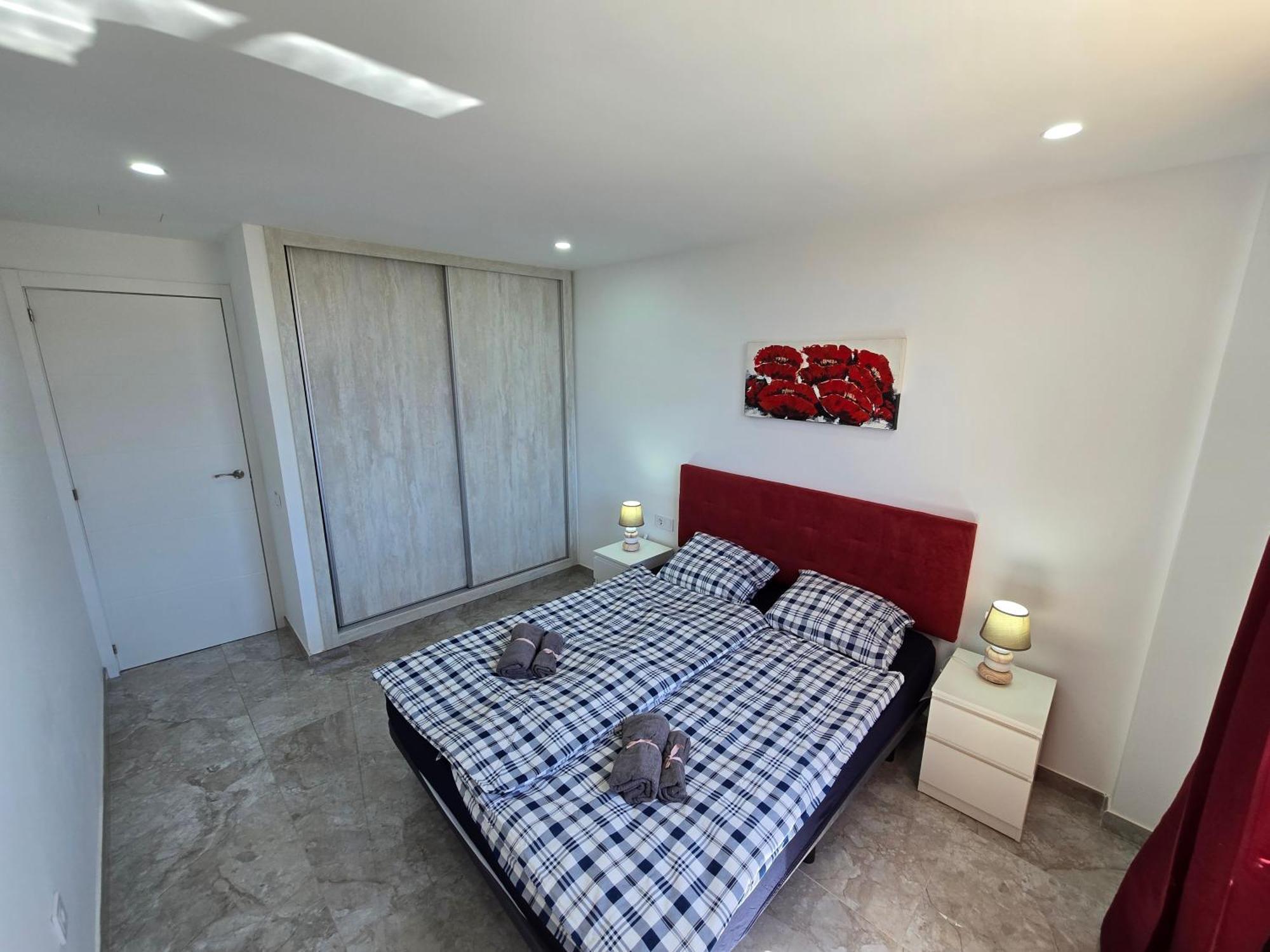 Exclusive Eden, Marble Floor, Luxury Bathroom, Heated Pool, Close To Centre, Sea View, Balcony Apartamento Los Cristianos (Tenerife)