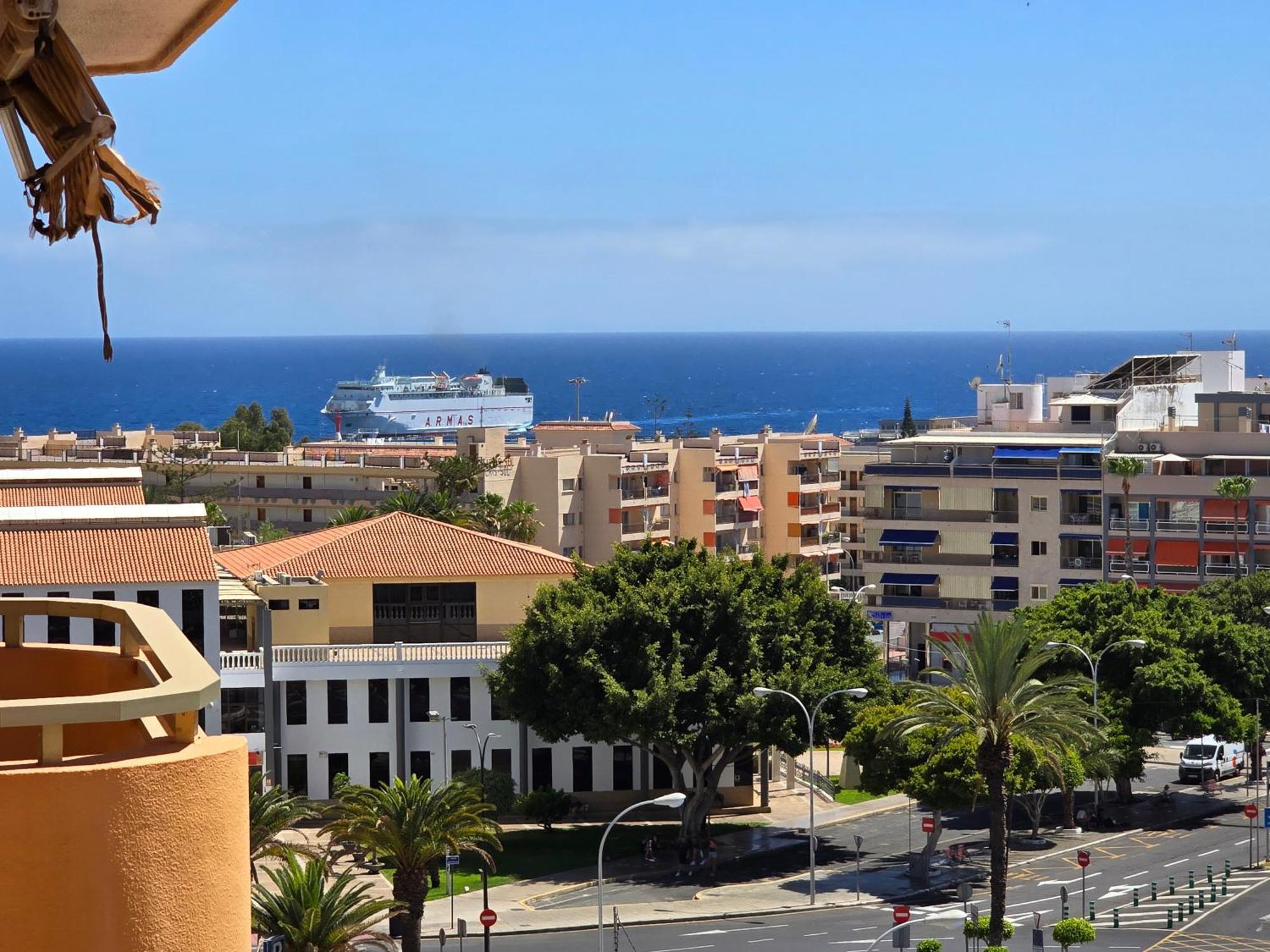 Exclusive Eden, Marble Floor, Luxury Bathroom, Heated Pool, Close To Centre, Sea View, Balcony Los Cristianos (Tenerife)