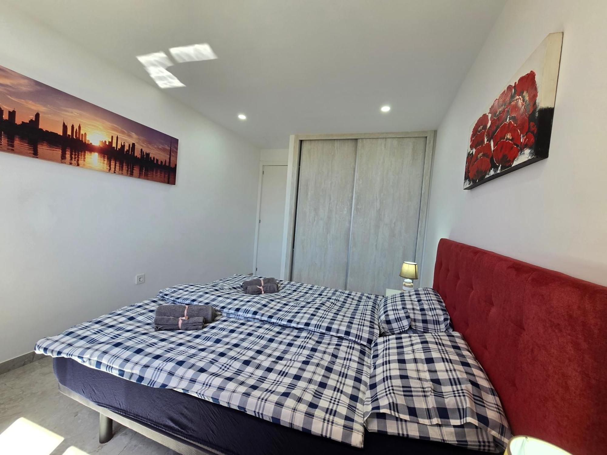 Exclusive Eden, Marble Floor, Luxury Bathroom, Heated Pool, Close To Centre, Sea View, Balcony