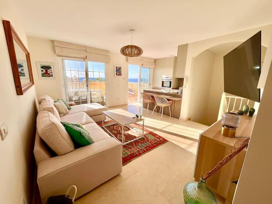 Sea View Duplex Private Jacuzzi, Garden, Terras And Shared Pool Palm-mar