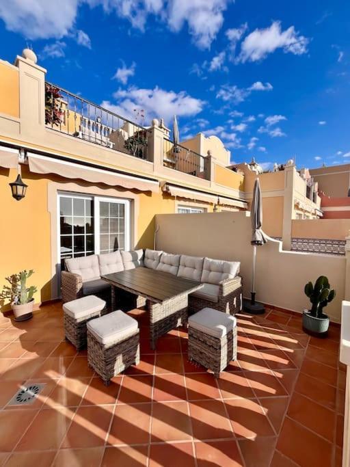 Sea View Duplex Private Jacuzzi, Garden, Terras And Shared Pool Apartment Palm-mar