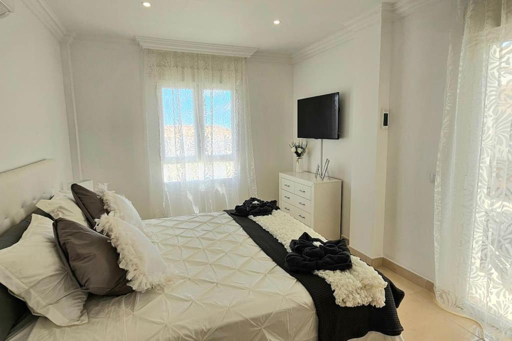 Luxury With Private Pool And Cinema By Vapago Tenerife Villa Los Cristianos (Tenerife)