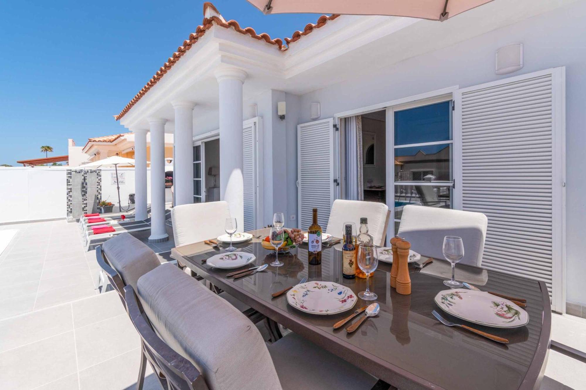 Villa Tiffany 14 *