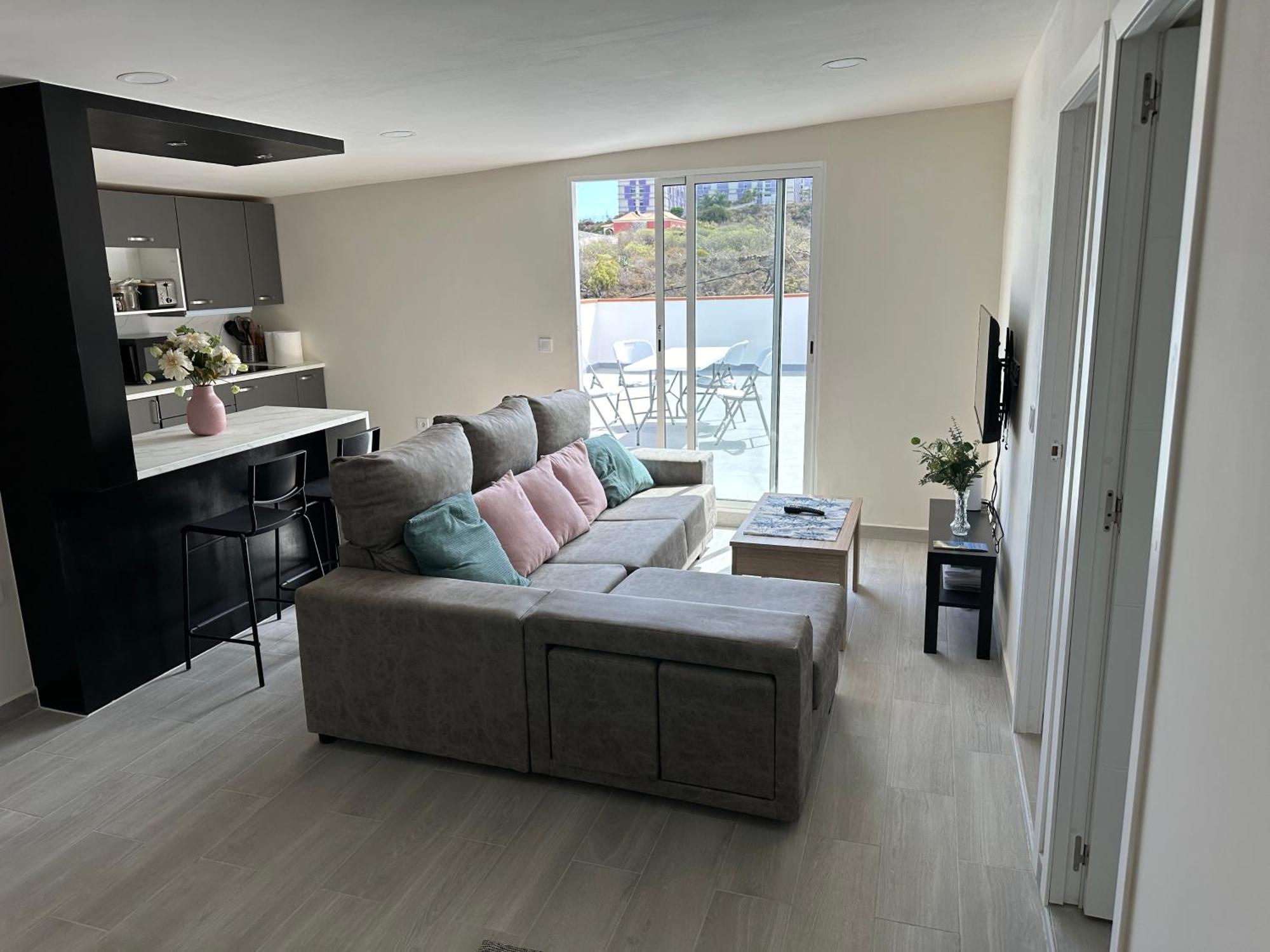 New Modern Apartment, Scandinavian Style, Ocean View, Huge Terrace