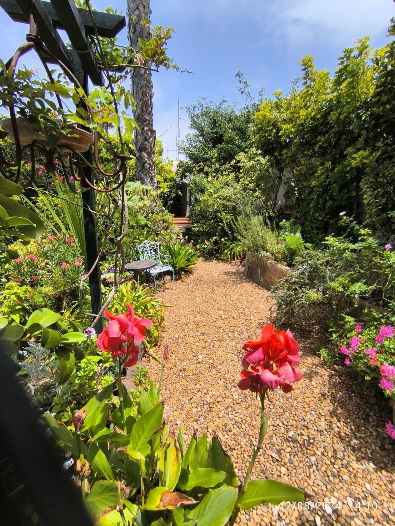 Casa Flora Garden *