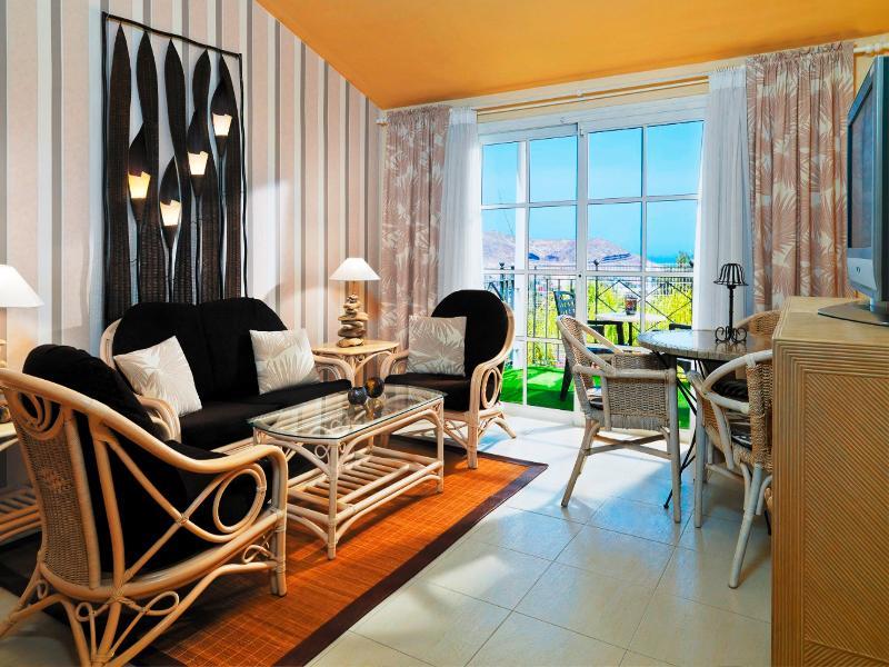 Hotel Gran Oasis 4*