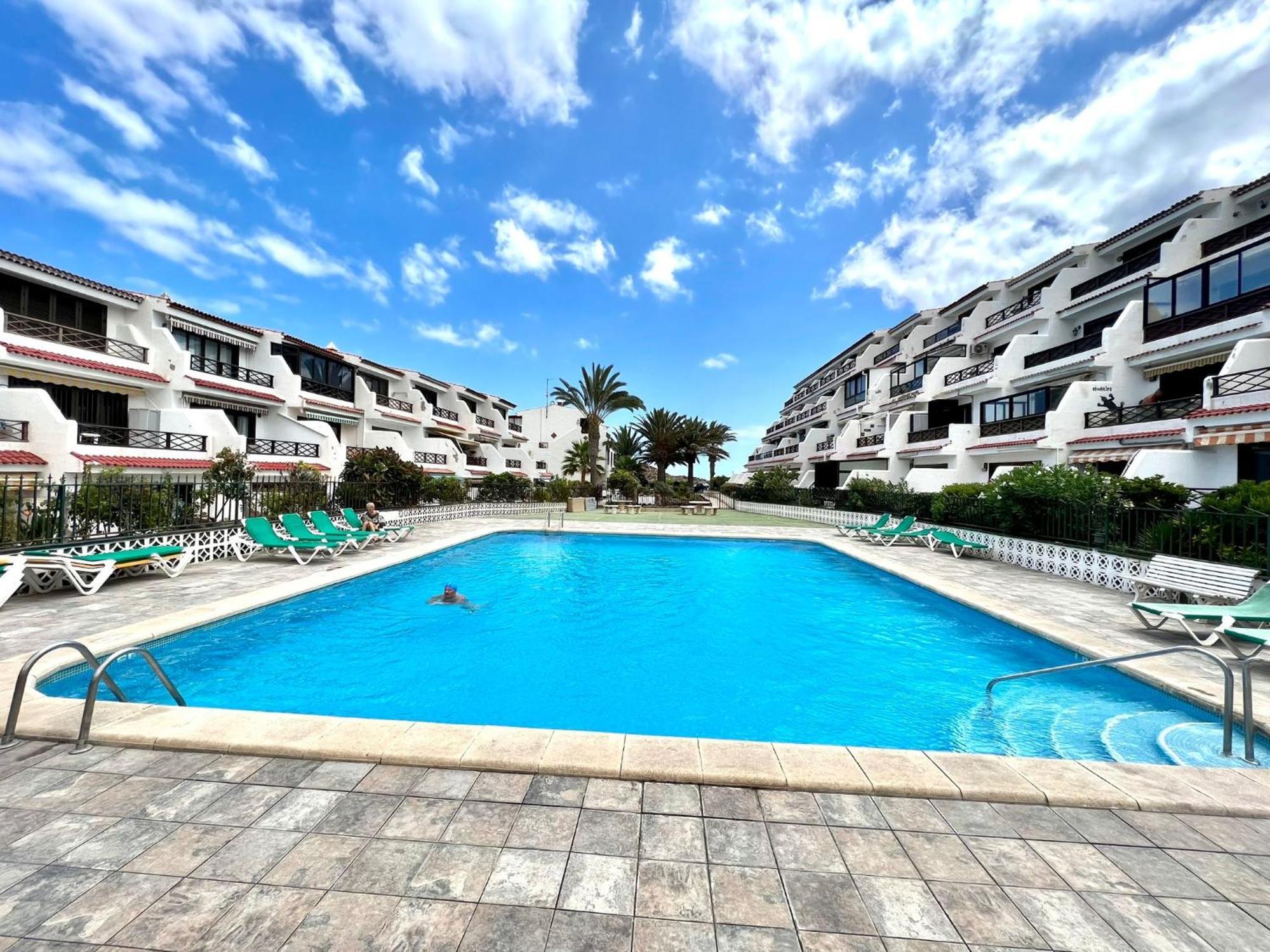 Lovely With Pool And Wifi Appartement *