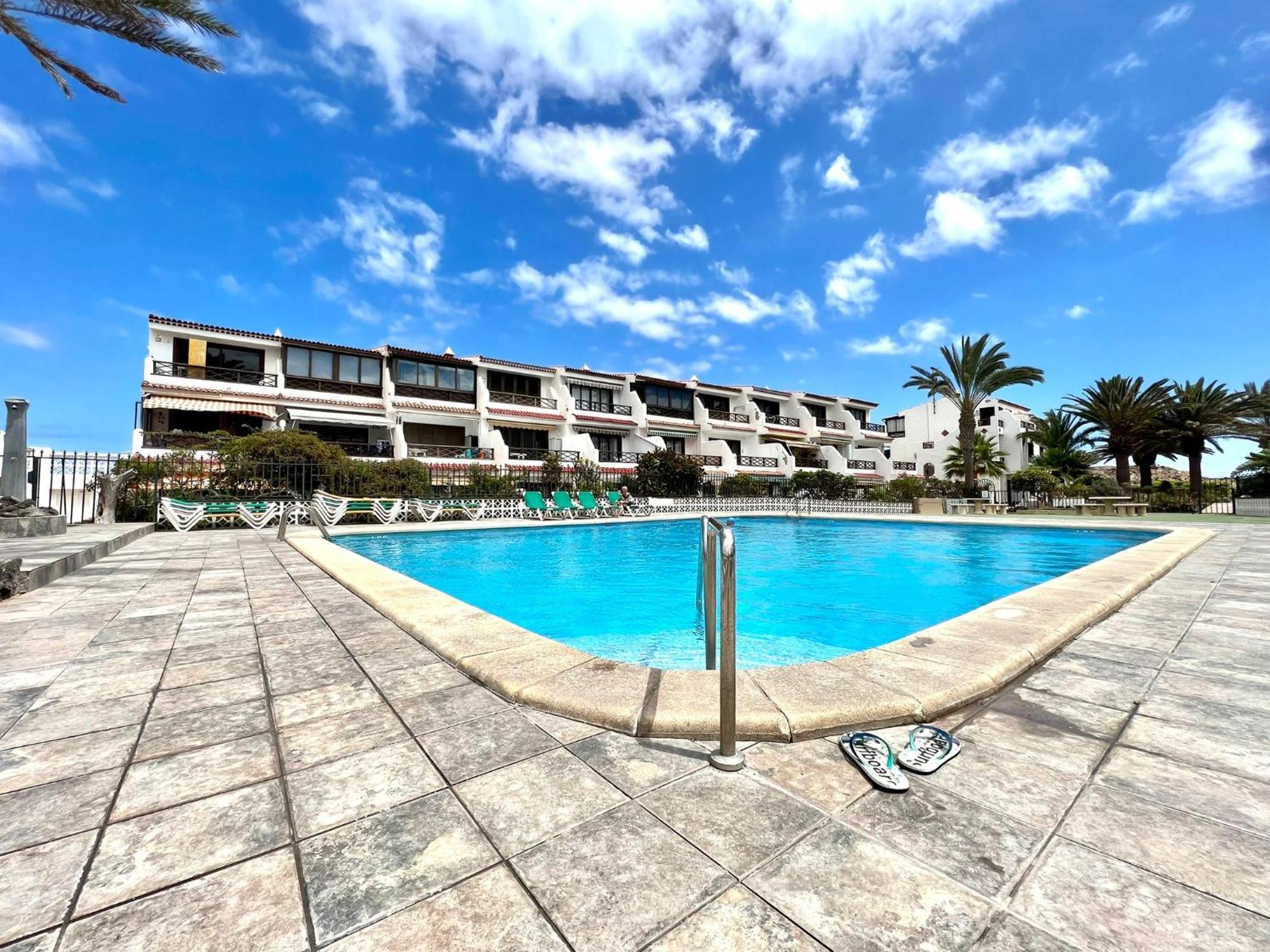 Lovely With Pool And Wifi Appartement