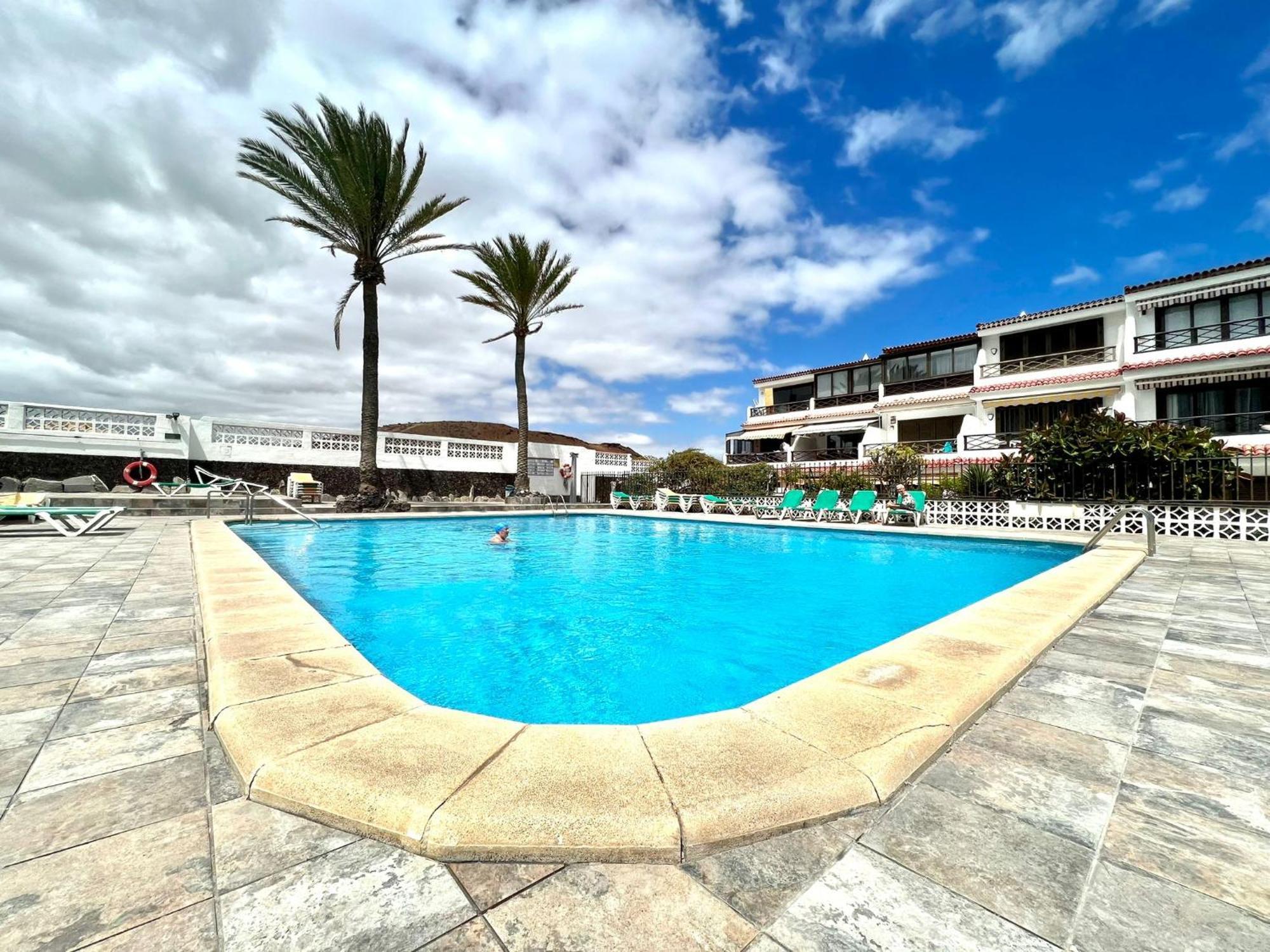 Lovely With Pool And Wifi Appartement