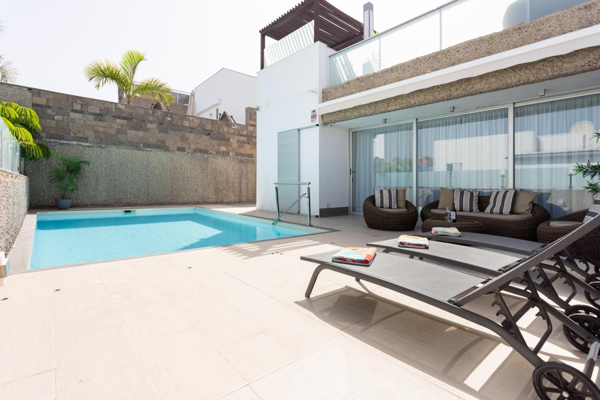 Villa Luxury Bkm In Playa Del Duque