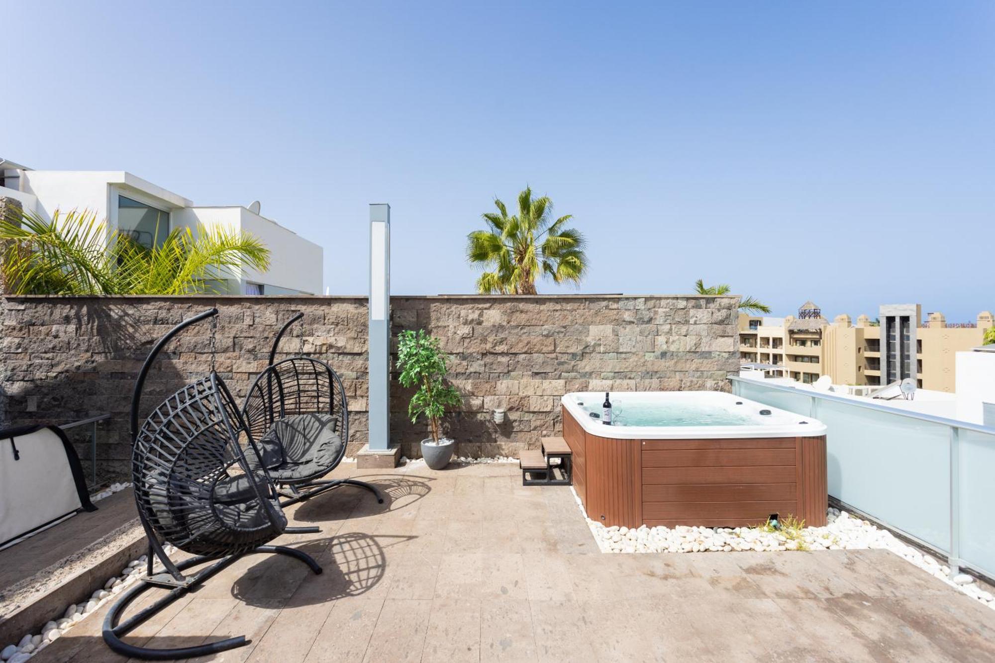 Luxury Bkm In Playa Del Duque Costa Adeje (Tenerife)