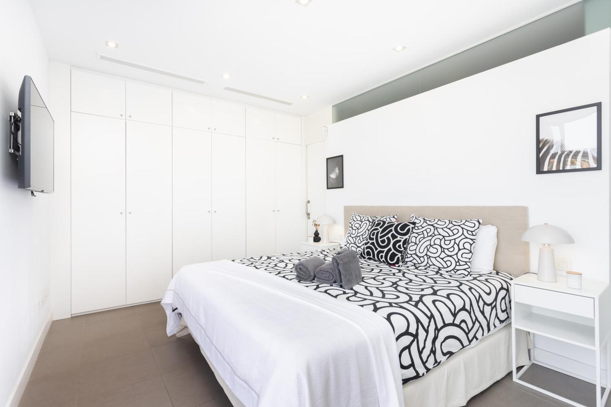 Villa Luxury Bkm In Playa Del Duque
