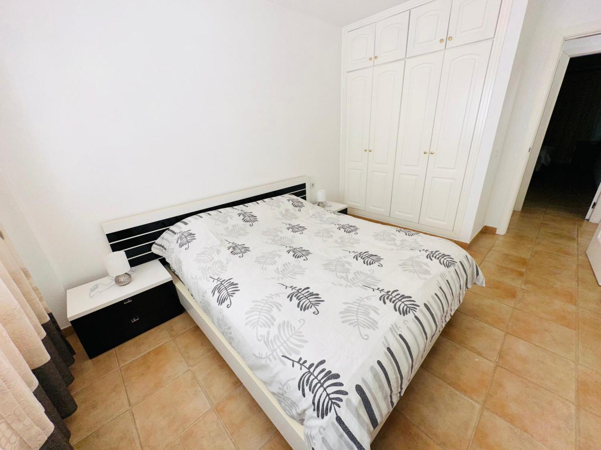 Apartment 3 Bedrooms Cristianos Communal Pool Free Wifi